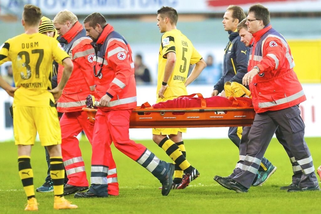 Reus-on-stretcher-at-Dortmund