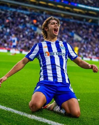 images - 2025-10-24T152129.412